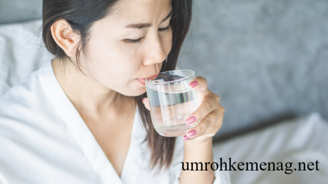 Manfaat Minum Air Hangat